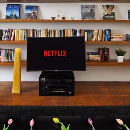 Prague Days - 1Bdr Apt W Netflix - Zizkov Tower Bagian luar foto